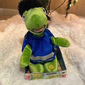 Gemmy Turtle Dancers Get Down On It Singing Dancing Animated 2006